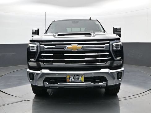 Used 2024 Chevrolet Silverado 2500 LTZ w/ LTZ Convenience Package AWD/4WD image 2
