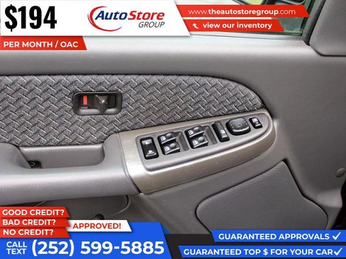 Used 2004 Chevrolet Avalanche 1500 2WD image 12