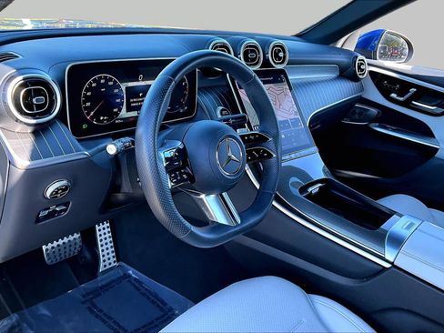 Used 2023 Mercedes-Benz GLC 300 image 17