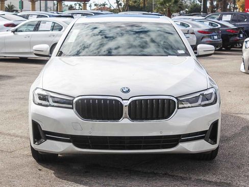 Used 2023 BMW 530e w/ Premium Package image 2