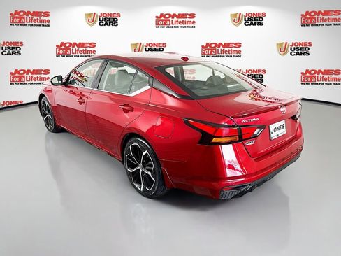 Certified 2023 Nissan Altima 2.5 SR w/ SR Premium Package FWD image 2