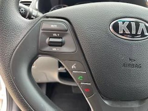 Used 2017 Kia Forte LX image 19