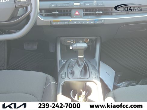 New 2026 Kia K4 FWD image 18