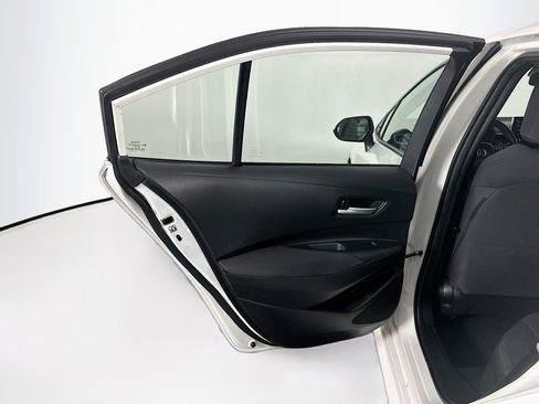 Used 2020 Toyota Corolla LE w/ Carpet Mat Package (TMS) image 25