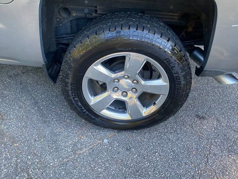 Used 2017 Chevrolet Silverado 1500 LT w/ All Star Edition RWD image 9