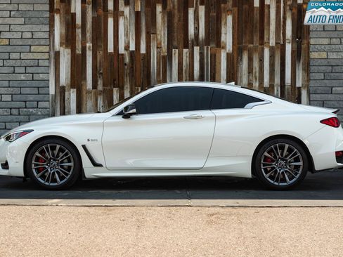Used 2017 INFINITI Q60 Red Sport 400 AWD/4WD image 3