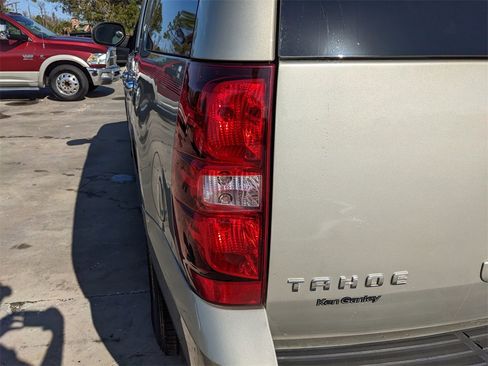 Used 2014 Chevrolet Tahoe LT w/ Luxury Package image 13