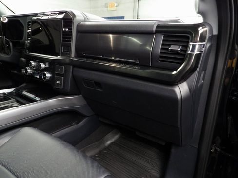 Used 2023 Ford F250 Lariat w/ Lariat Ultimate Package image 39