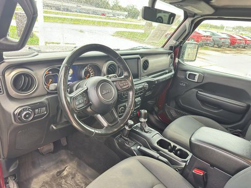 Used 2021 Jeep Wrangler Unlimited Sport image 12