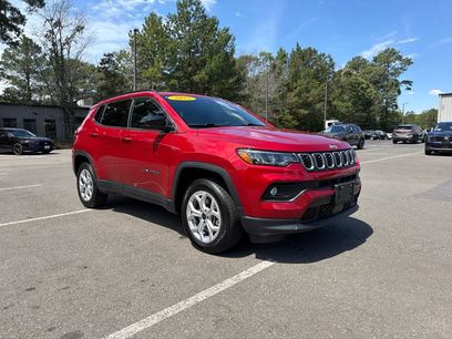 Used 2025 Jeep Compass Latitude w/ Sun & Sound Group