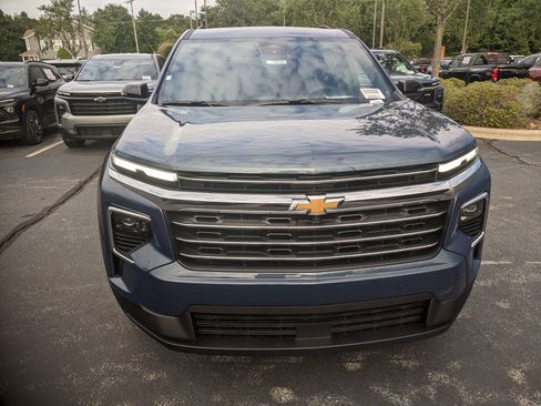 New 2026 Chevrolet Traverse LT w/ Driver Confidence Package image 2