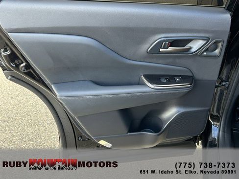 Used 2025 Toyota Crown Signia image 18