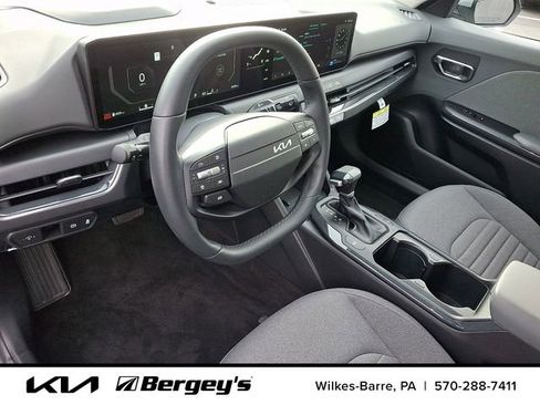 Certified 2025 Kia K4 EX image 16