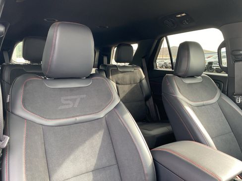New 2026 Ford Explorer ST image 7