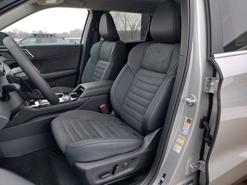 New 2026 Mitsubishi Outlander SE image 7