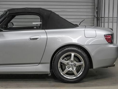 Used 2003 Honda S2000 image 13