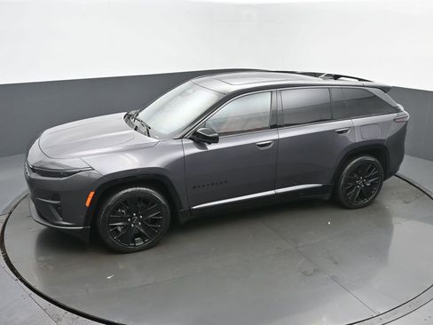 Used 2024 Jeep Wagoneer Launch Edition image 39