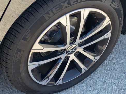 Certified 2025 Volkswagen Jetta Sport FWD image 20