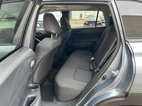 Used 2023 Toyota Corolla Cross LE w/ Moonroof Package AWD/4WD image 17