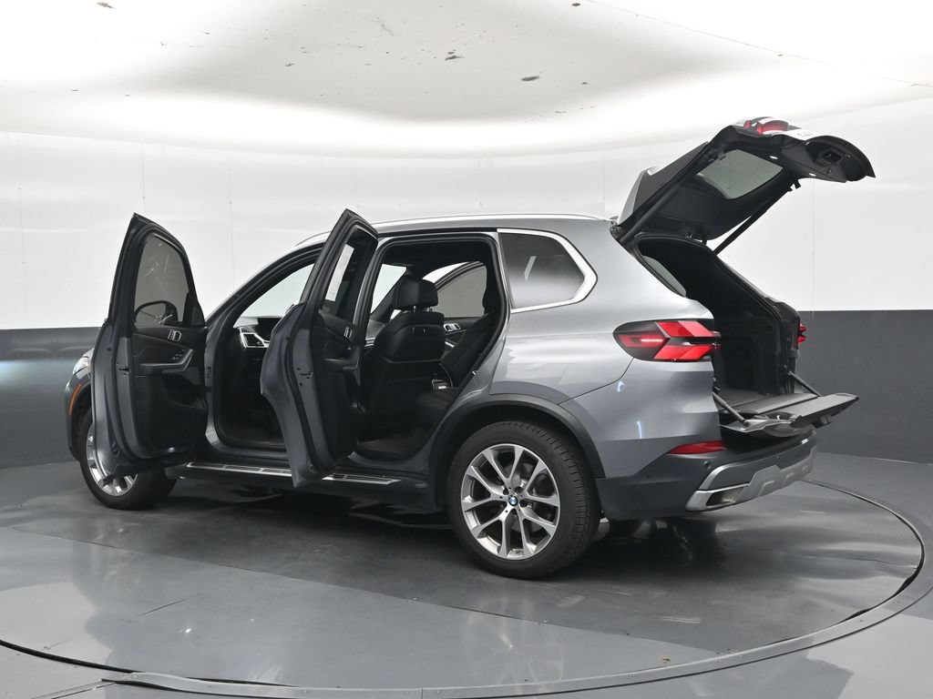 Used 2025 BMW X5 xDrive40i AWD/4WD image 50