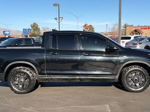 Used 2017 Honda Ridgeline Black Edition image 2