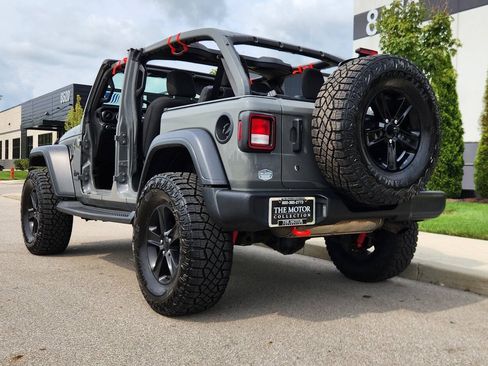 Used 2020 Jeep Wrangler Unlimited Sport AWD/4WD image 3