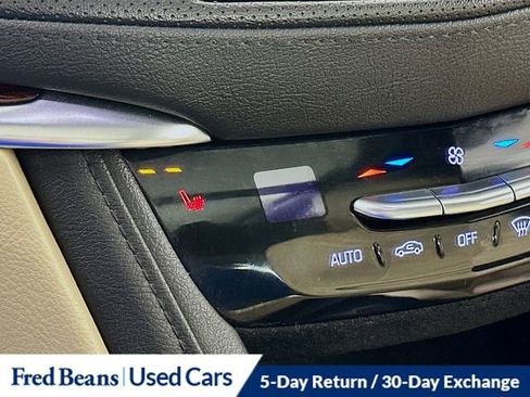 Used 2018 Cadillac XT5 Luxury w/ Driver Awareness Package image 22