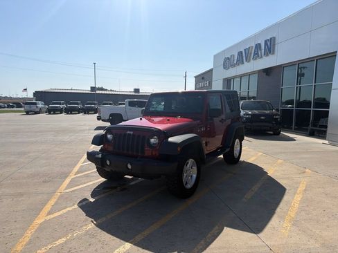 Used 2013 Jeep Wrangler Sport AWD/4WD image 3