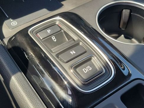 Used 2024 Honda Pilot Touring image 36