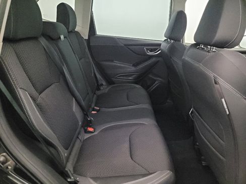 Used 2021 Subaru Forester Premium AWD/4WD image 19