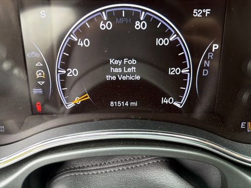 Used 2020 Jeep Grand Cherokee Altitude image 19