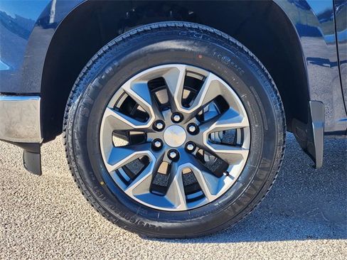 Used 2023 Chevrolet Silverado 1500 LT image 10