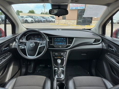 Used 2021 Buick Encore Preferred image 18
