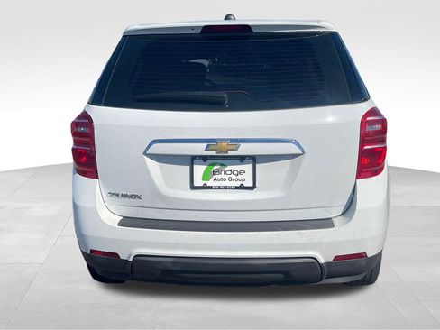 Used 2017 Chevrolet Equinox LS FWD image 7