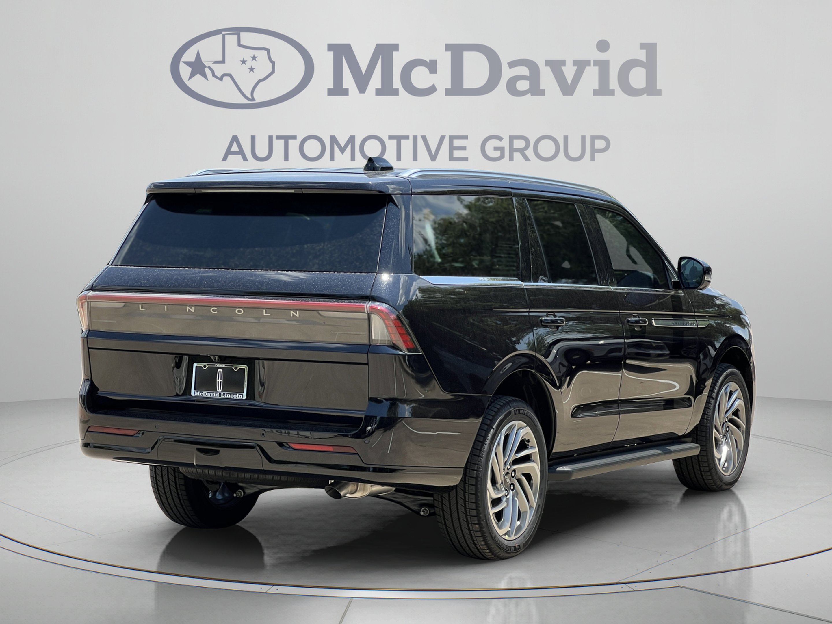 New 2027 Lincoln Navigator Premiere RWD image 7