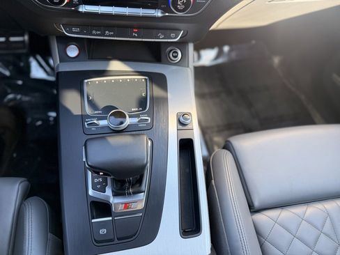 Used 2018 Audi SQ5 Prestige w/ Prestige Package image 25
