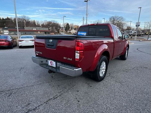 Used 2016 Nissan Frontier SV image 4
