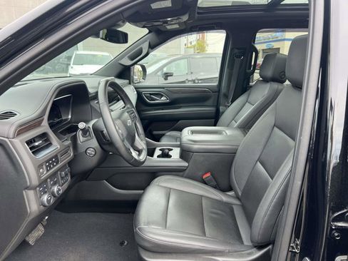 Used 2023 Chevrolet Suburban Z71 w/ Luxury Package AWD/4WD image 15