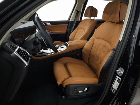 Used 2026 BMW X7 xDrive40i image 19