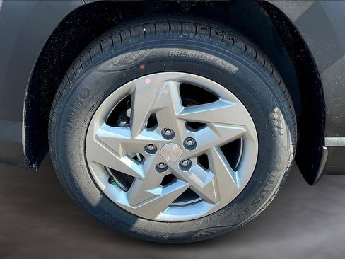 New 2026 Hyundai Kona SE image 13