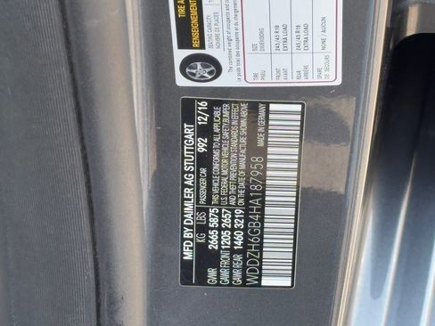 Used 2017 Mercedes-Benz E 400 4MATIC Wagon image 30