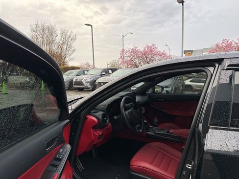 Certified 2025 Lexus IS 350 F Sport image 27