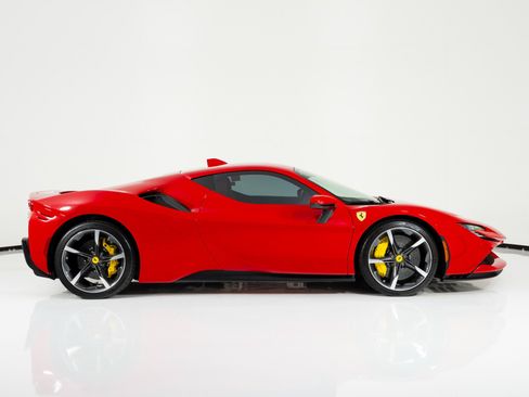 Used 2023 Ferrari SF90 Stradale image 2