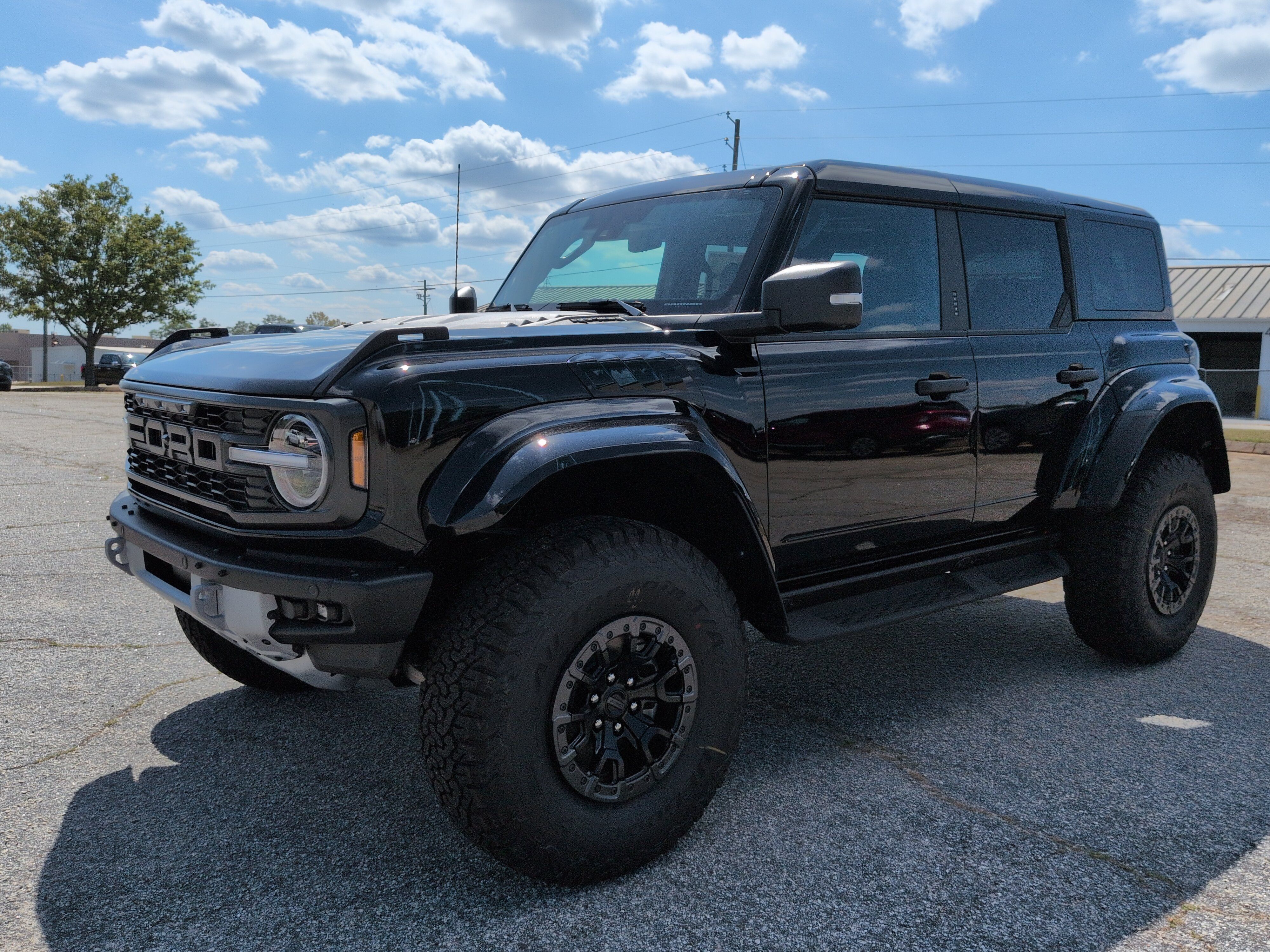 New 2026 Ford Bronco Raptor w/ Interior Carbon Fiber Pack AWD/4WD image 6