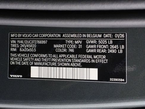 New 2026 Volvo XC40 B5 Plus w/ Climate Package image 17