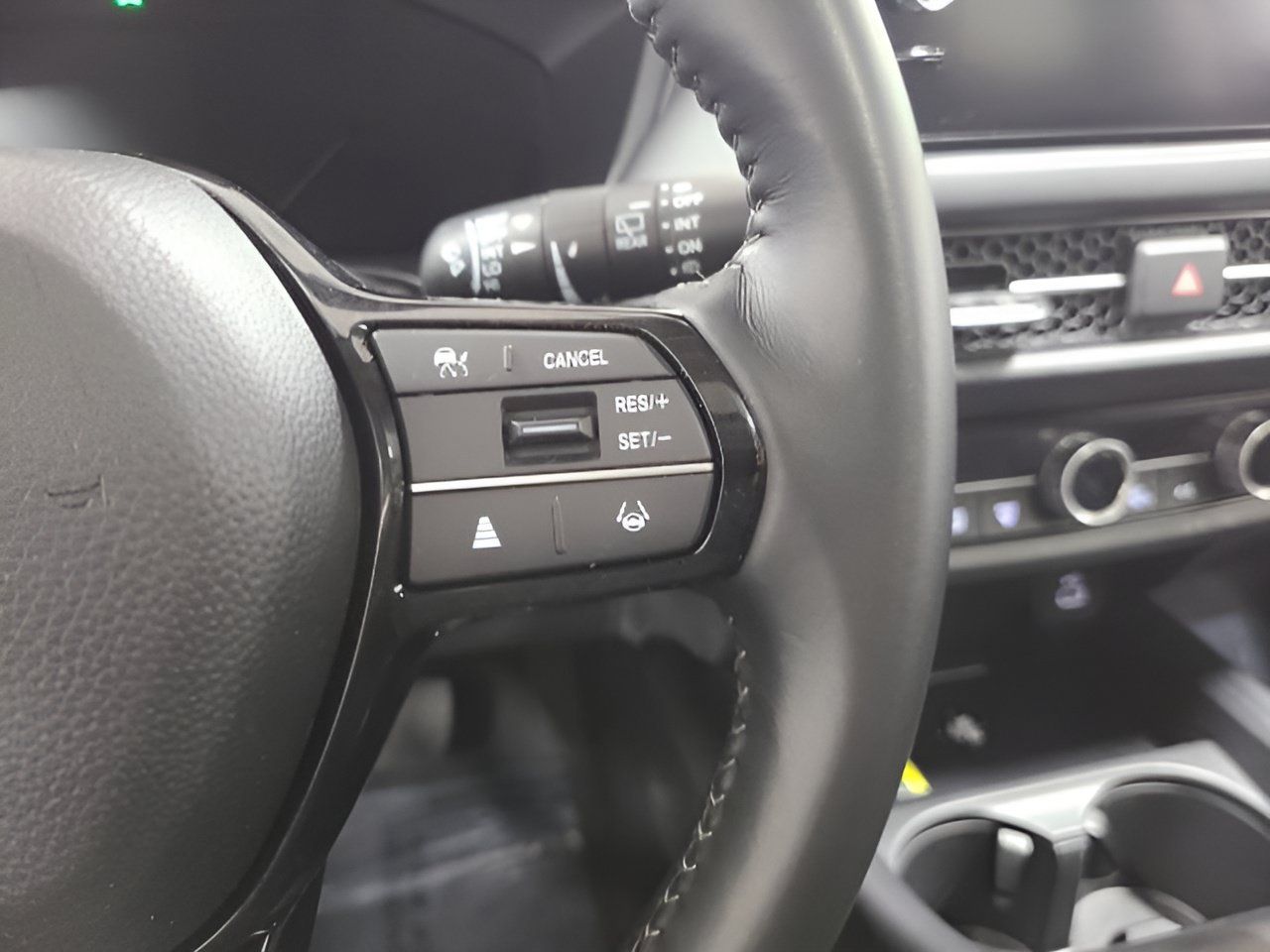 Certified 2025 Honda HR-V EX-L image 27