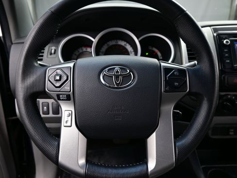 Used 2014 Toyota Tacoma 4x4 Double Cab w/ TRD Sport Package image 21