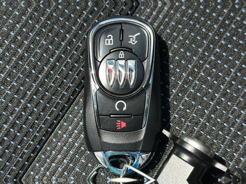 New 2026 Buick Envista Preferred w/ Convenience I Package FWD image 32