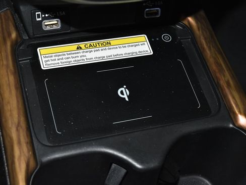 Used 2020 Honda CR-V Touring image 17