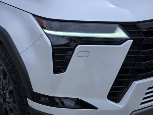 Used 2024 Lexus GX 550 AWD/4WD image 35